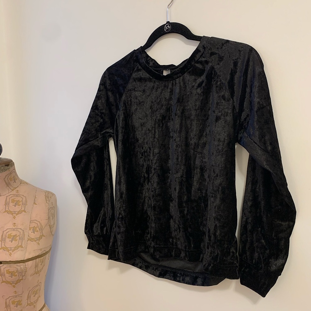 Long sleeve, faux velvet, black shirt